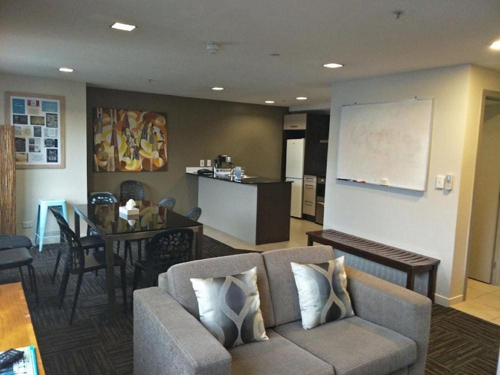 Auckland City Hotel - Hobson St Екстер'єр фото